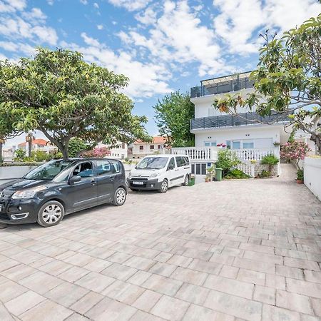 Apartments And Rooms Mare Vodice Dış mekan fotoğraf